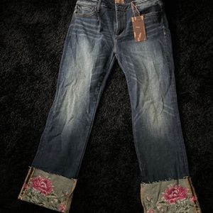 Cropped embroidered jeans